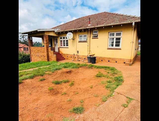 4 BEDROOM HOUSE FOR SALE IN SEA VIEW